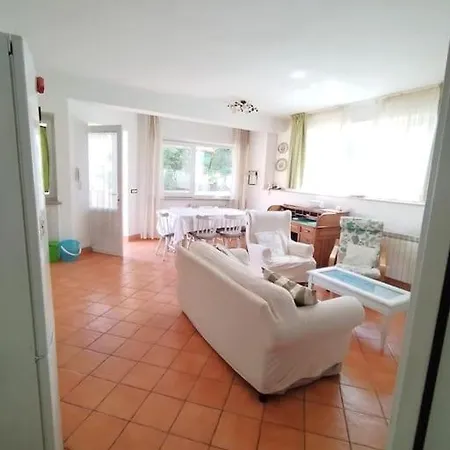 La Piccola Gemma Apartment *